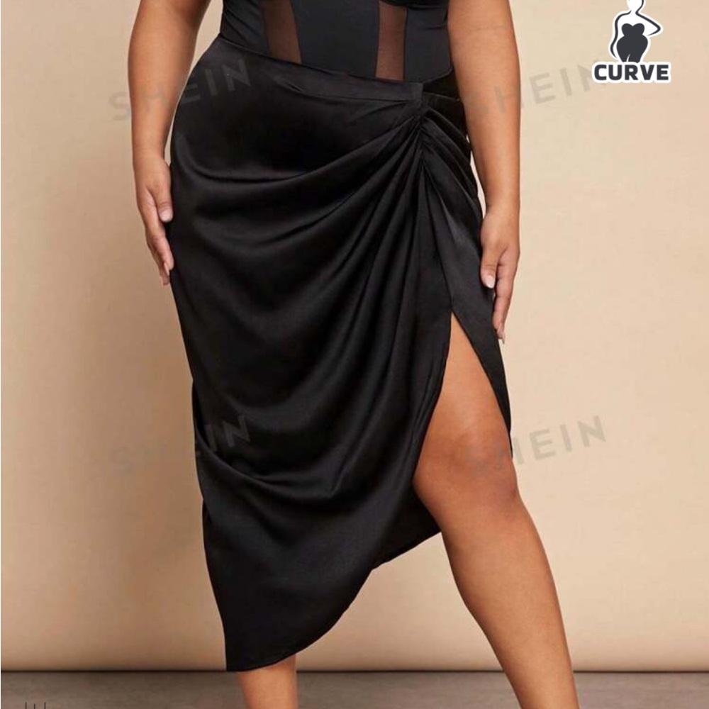 Plus size, ruched, split thigh, Black satin skirt.